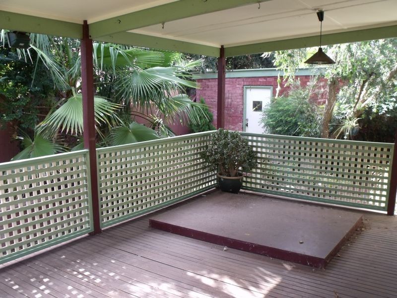 4 Sheahan Street, Cowra NSW 2794