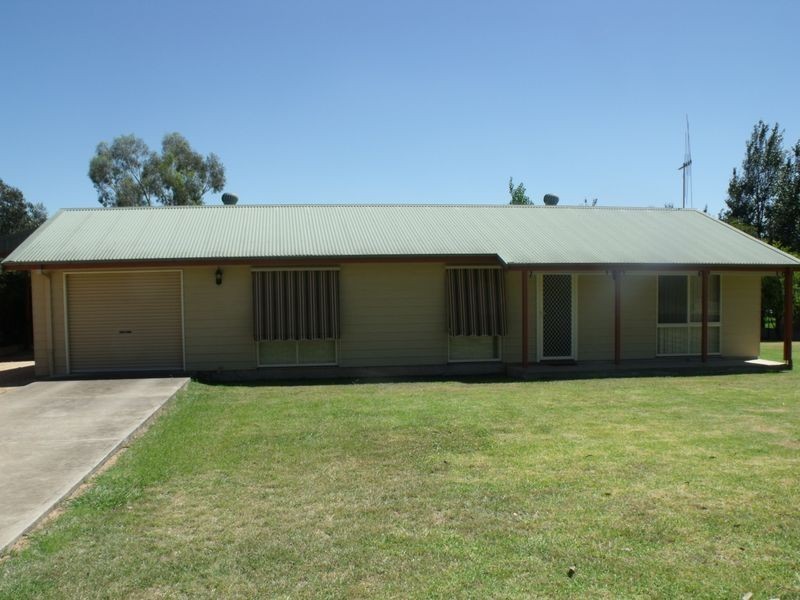84 Waratah Street, Cowra NSW 2794