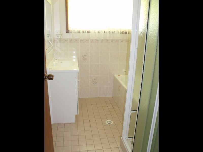 84 Waratah Street, Cowra NSW 2794