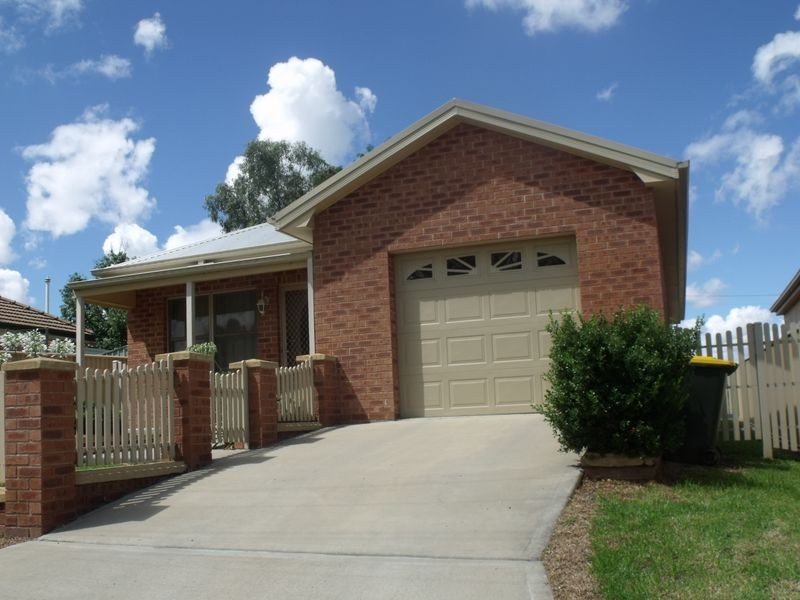1A Argoon Street, Cowra NSW 2794