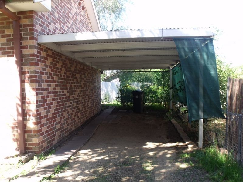 11B Vaux Lane, Cowra NSW 2794