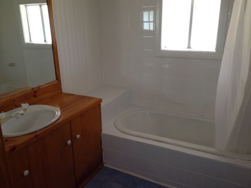 21 Bourke Street, Cowra NSW 2794