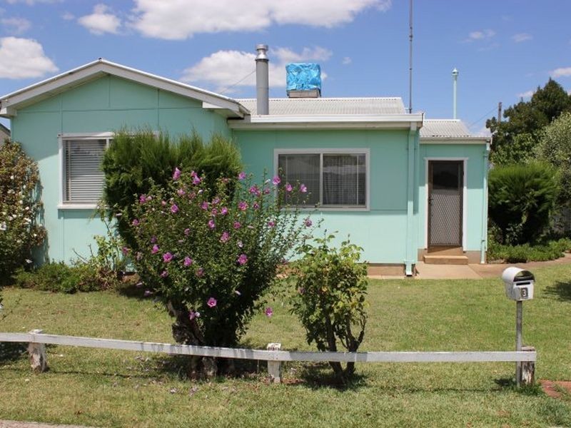 3 Belmore Street, Cowra NSW 2794
