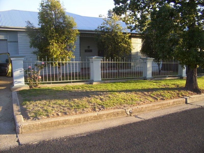 2/5 Waugoola Street, Cowra NSW 2794