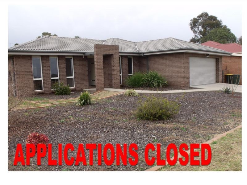 35 Nelson Street, Cowra NSW 2794