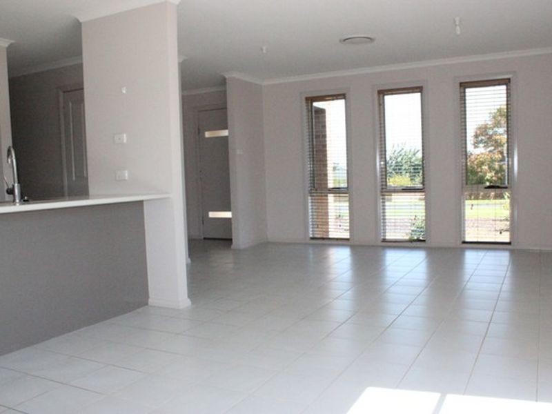 35 Nelson Street, Cowra NSW 2794