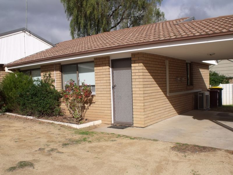 13C Coolabah Crescent, Cowra NSW 2794