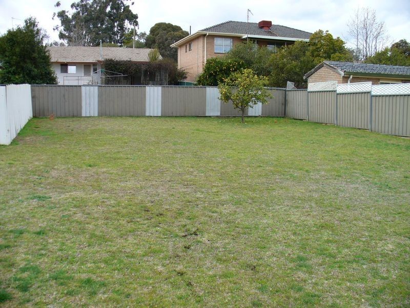 43 Kibbler Street, Cowra NSW 2794