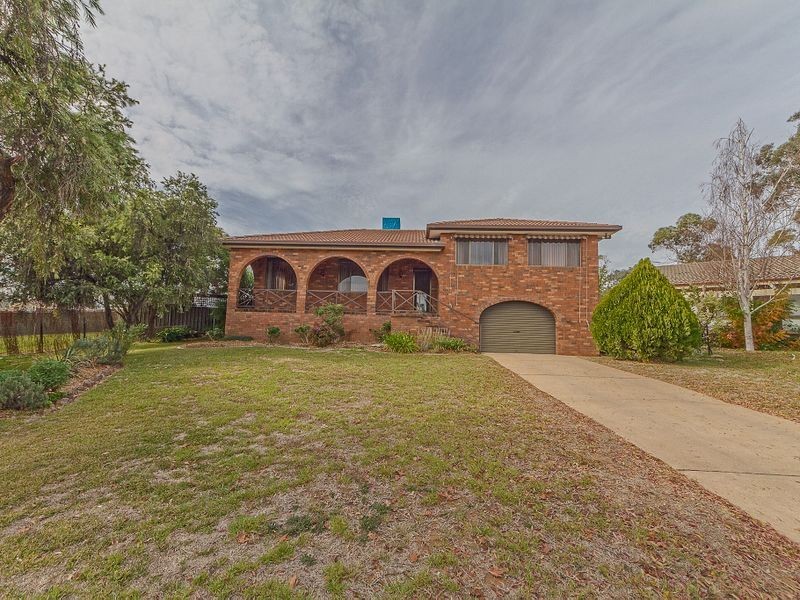 6 Lentara Street, Cowra NSW 2794