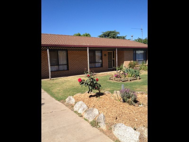 15 Bourke Street, Cowra NSW 2794