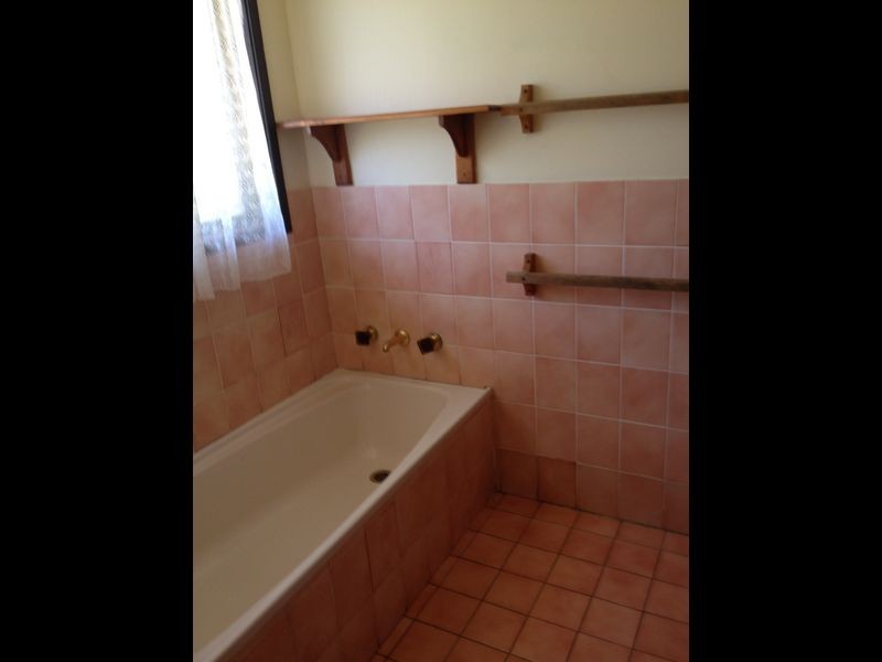 15 Bourke Street, Cowra NSW 2794