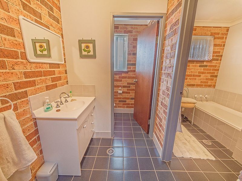 61 Lyall Street, Cowra NSW 2794