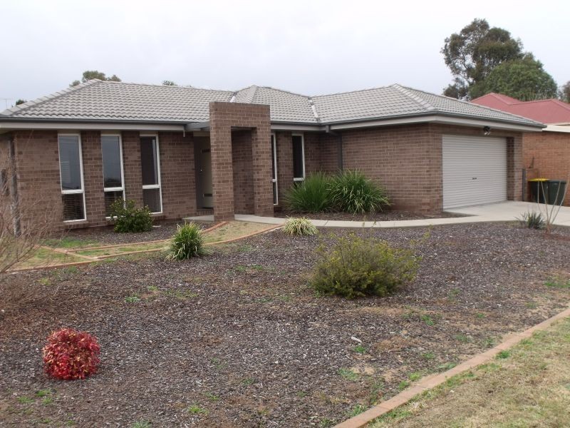 35 Nelson Street, Cowra NSW 2794