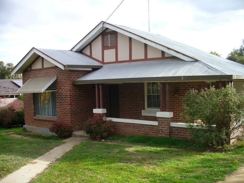 60 Macquarie Street, Cowra NSW 2794