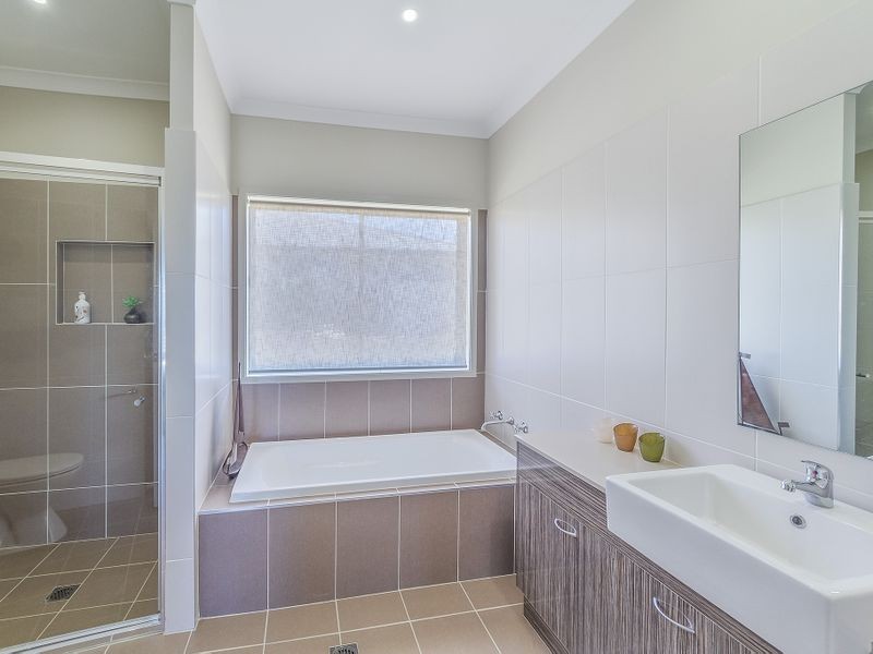 1 Hillside Terrace, Cowra NSW 2794