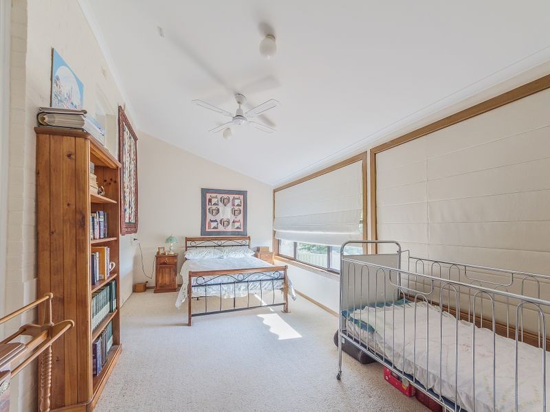 5 Bennelong Place, Cowra NSW 2794