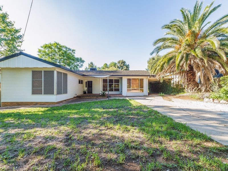 24 Pitt Street, Cowra NSW 2794