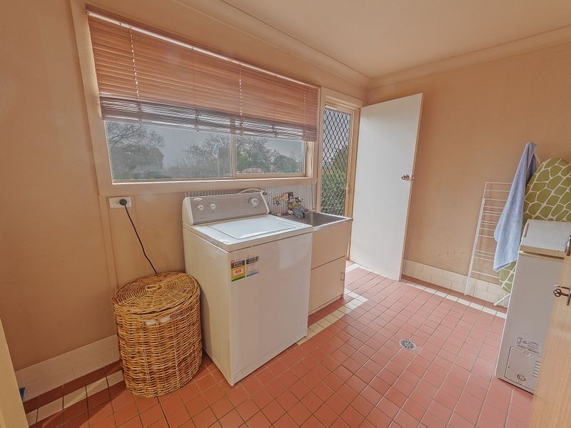 24 Pitt Street, Cowra NSW 2794
