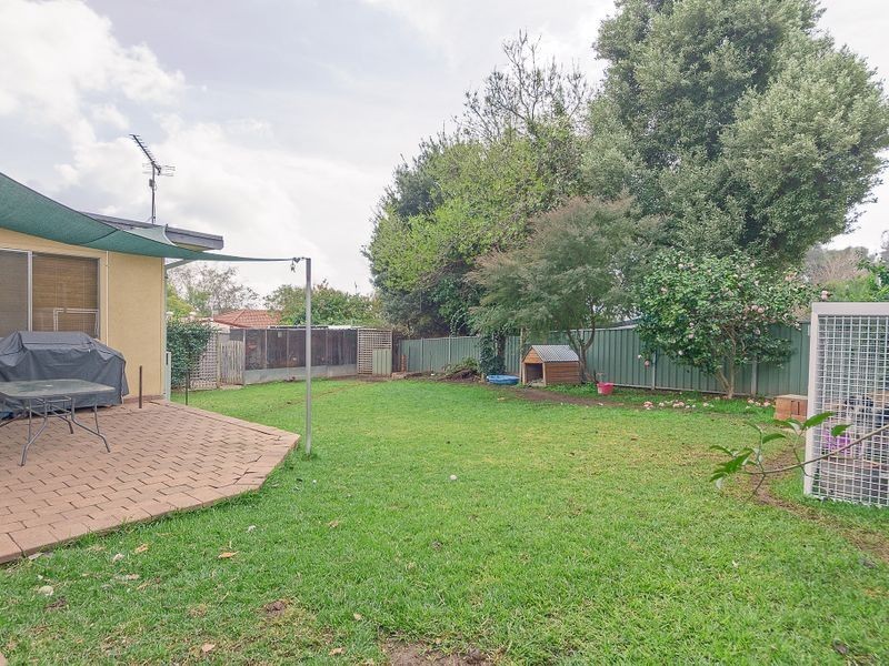 24 Pitt Street, Cowra NSW 2794