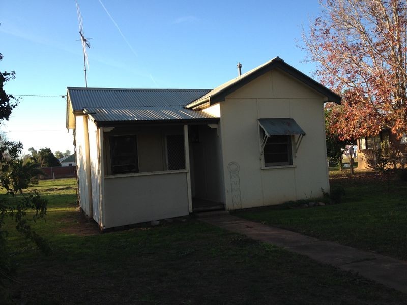 13 Haig Street, Cowra NSW 2794