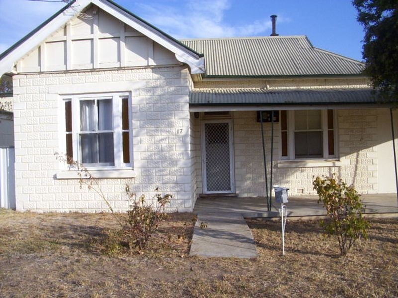 17 Parkes Street, Cowra NSW 2794