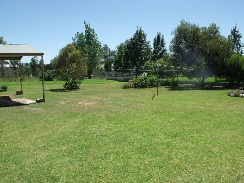 84 Waratah Street, Cowra NSW 2794