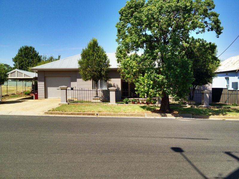2/5 Waugoola Street, Cowra NSW 2794