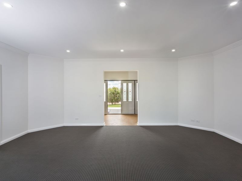 30 Kangaroo Flat Road, Cowra NSW 2794