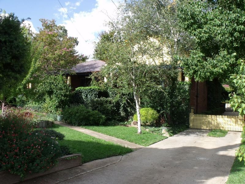 57 Macquarie Street, Cowra NSW 2794
