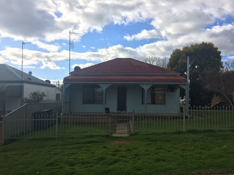 10 Coota Street, Cowra NSW 2794