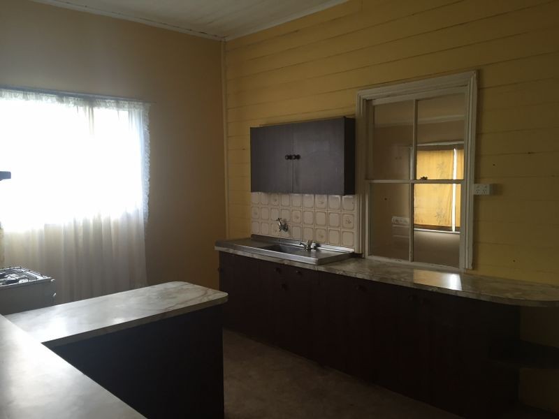 10 Coota Street, Cowra NSW 2794