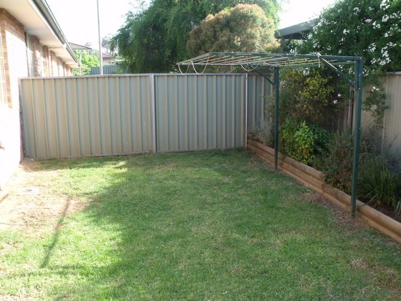 1/20 Evans Street, Cowra NSW 2794