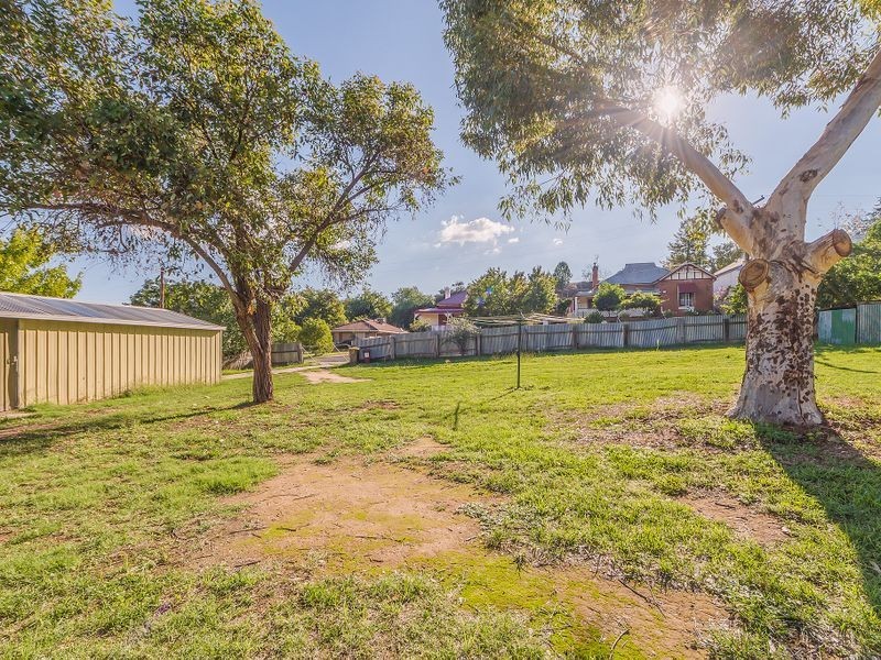 60 Macquarie Street, Cowra NSW 2794