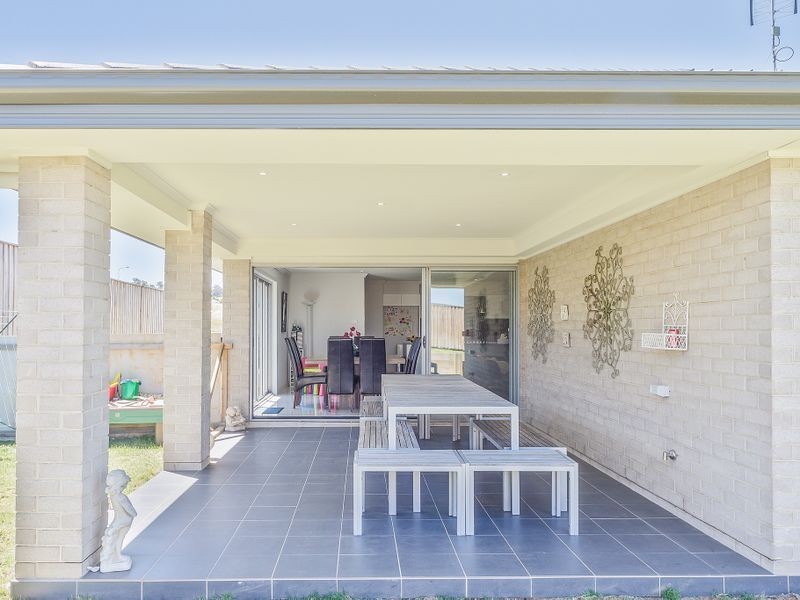 4 Vineyard Drive, Cowra NSW 2794