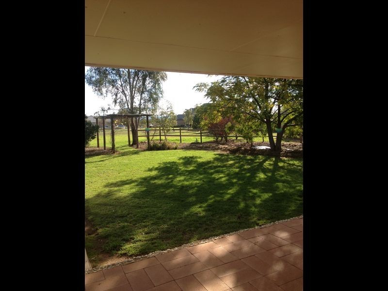 4 River Park Road, Cowra NSW 2794