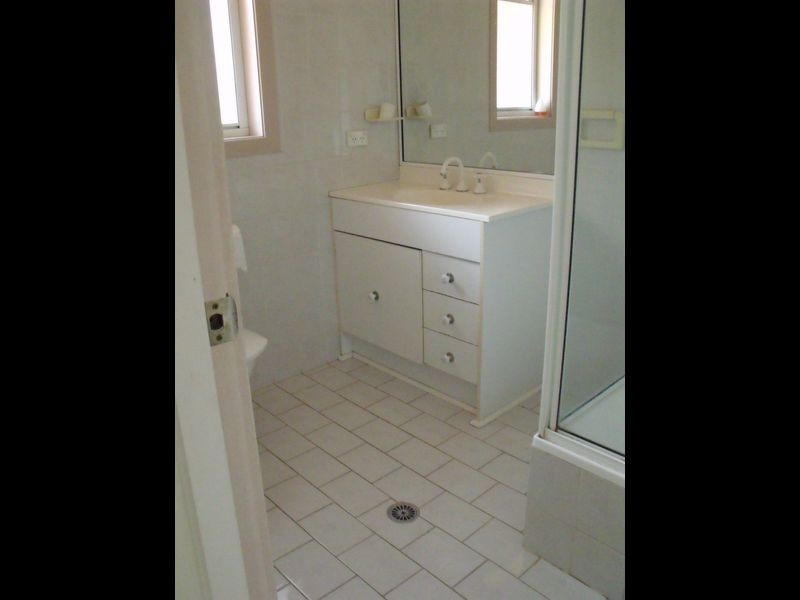 16 Myall Street, Cowra NSW 2794
