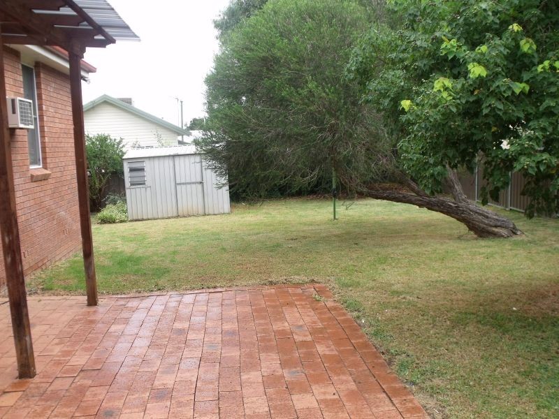 16 Myall Street, Cowra NSW 2794