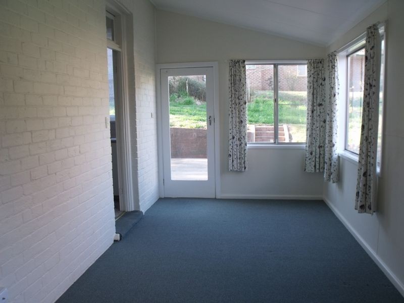 24 Liverpool Street, Cowra NSW 2794