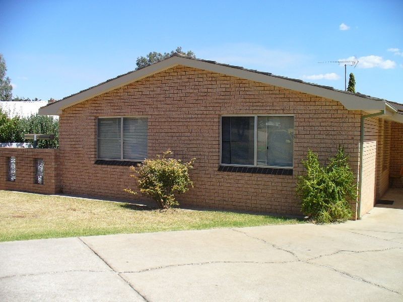 5B Coolabah Crescent, Cowra NSW 2794