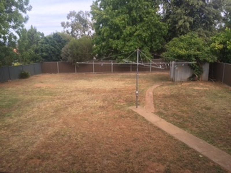48 Kibbler Street, Cowra NSW 2794