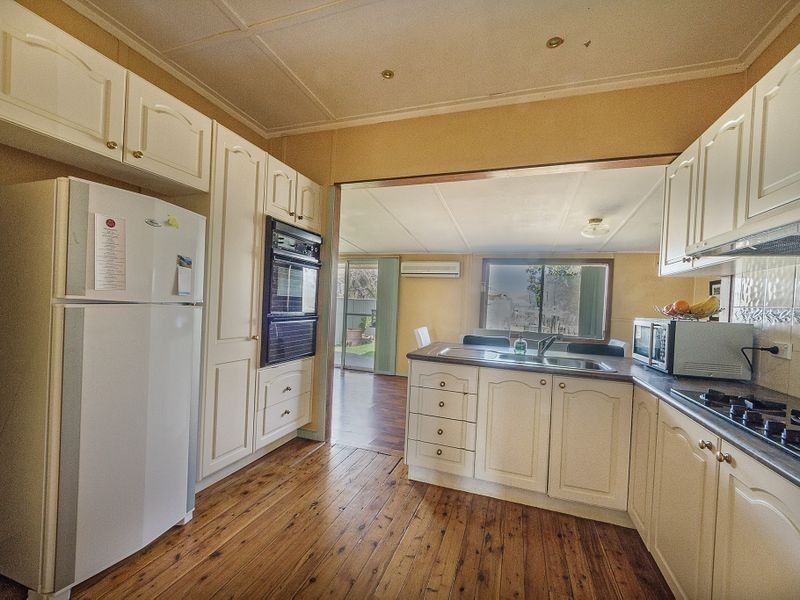 23 Macassar Street, Cowra NSW 2794