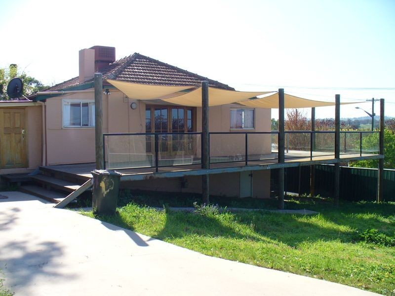 10 Lynch Street, Cowra NSW 2794