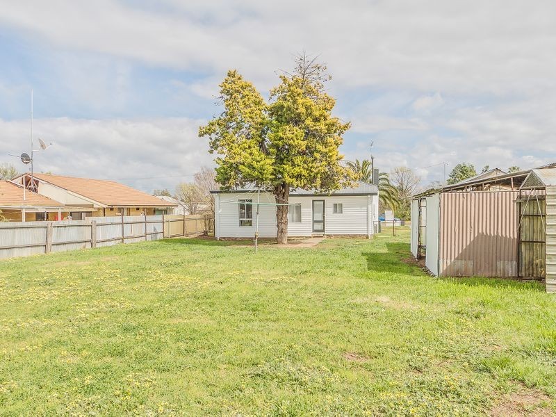29 Lee Street, Cowra NSW 2794