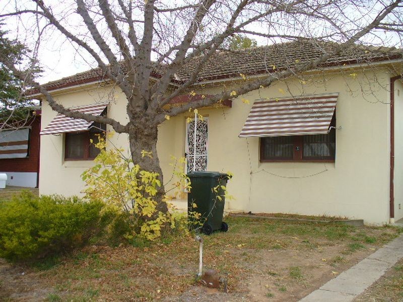 15 Wellington Street, Cowra NSW 2794
