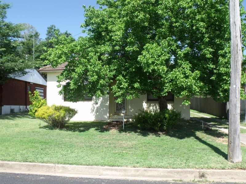 15 Wellington Street, Cowra NSW 2794
