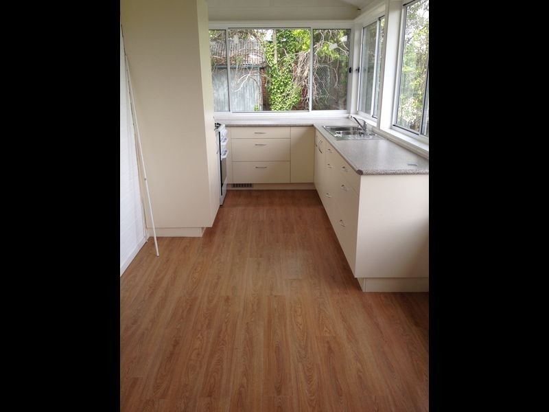 21 Bartlett Avenue, Cowra NSW 2794