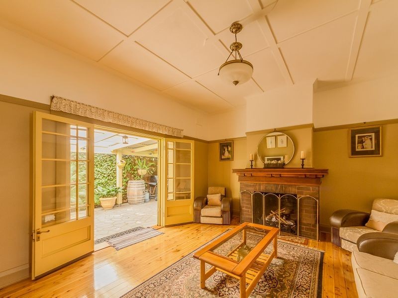 102 Fitzroy Street, Cowra NSW 2794