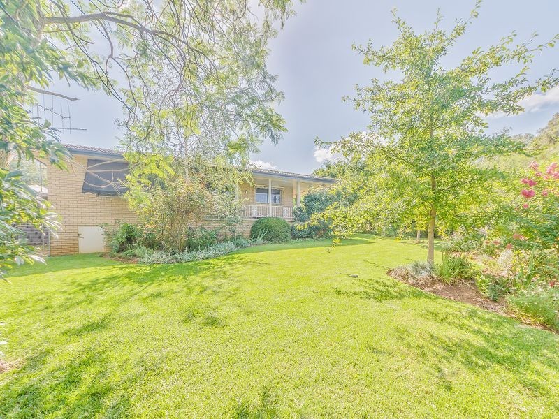 12 Yarrawonga Crescent, Cowra NSW 2794