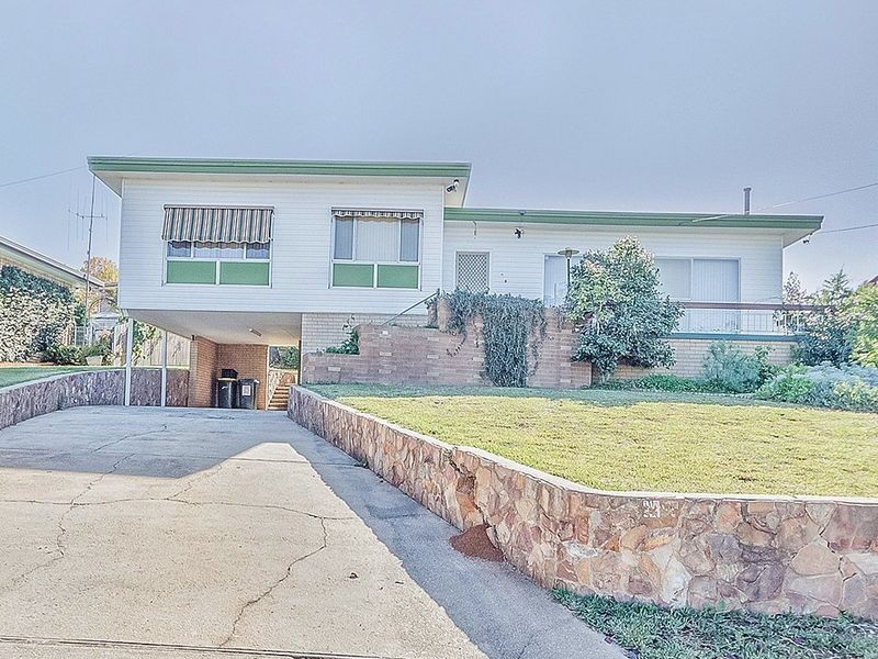 68 Bourke Street, Cowra NSW 2794