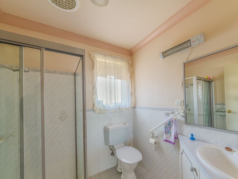 1/16 Echuca Place, Cowra NSW 2794